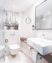 Bathroom comfort single room