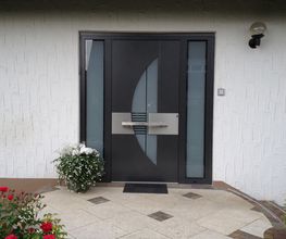 Haustür mit Seitenteil Schüco