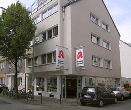 Aussenansicht der Germania-Apotheke