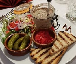 Au Petit Bouchon image 4
