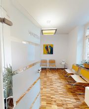 Zahnarztpraxis Dr. Hahn Ferreira & ZÄ Radha – Zahnarzt Saarbrücken - Wartezimmer