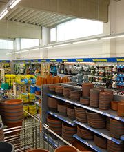 Gartengeräte und Gartenzubehör