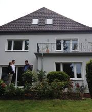 GreenPlan UG Heiko vor der Straße Bild 9