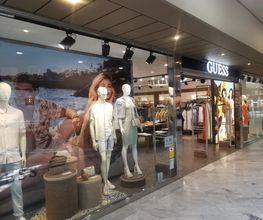 GUESS imagen 2