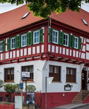 Hotel & Restaurant Adler Kornwestheim - süd-östliche Ansicht mit Eingang