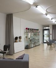 das Perückenhaus Basel, Alessandra Audiberti Bild 1