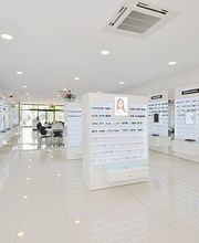 Opticien CHECY Optical Center image 3