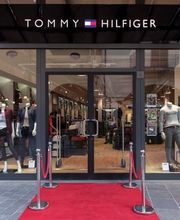 Tommy Hilfiger Outlet immagine 2