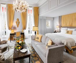Hôtel Plaza Athénée, Paris