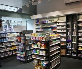 innenraum-amavita-apotheke-hirschengraben