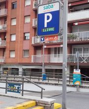 Acceso principal parking