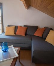 Zona de estar del apartamento B. Sofá cama