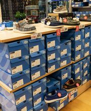 Popular Brand Section - Hey Dude