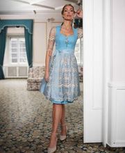 Astrid Söll Dirndl Couture Bild 17