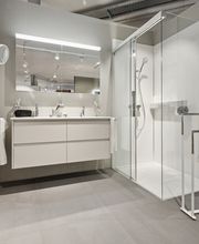 Sanitas Troesch, Exposition de cuisines et de salles de bains Sierre Bild 6