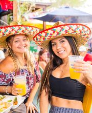 La Mexicana Taco Bar image 4