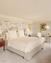 Four Seasons Hotel George V, Paris image 8