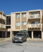 Plaza 93 Apartments image 5