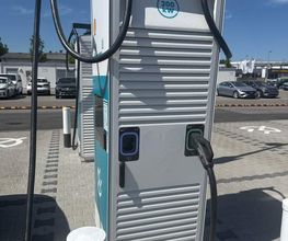 Shell Recharge Charging Station Bild 2