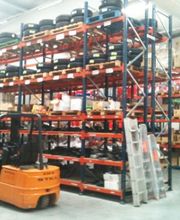 269859-sanz-auto-recambios-montacargas-dentro-de-un-almacen.jpg