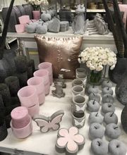 Unsere Tätigkeit ist nicht nur unser Beruf, sondern auch unsere Leidenschaft. Wir würden uns freuen, Sie zu unseren zufriedenen Kunden zählen zu dürfen. Kommen Sie in unserem Cash & Carry Markt in Muttenz vorbei und überzeugen Sie sich von unserem vielseitigen Angebot.