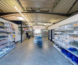 Standortbild Innenraum Lager MEGA eG Pinneberg, Großhandel für Maler, Bodenleger und Stuckateure
