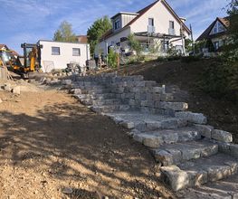 Treppe aus Kirchheimer Muschelkalk