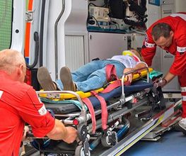 Ambulances AES 77 image 3