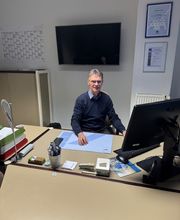 Andreas Neckin
Versicherungsfachmann (BWV)
Fachberater für Finanzdienstleistungen (IHK)