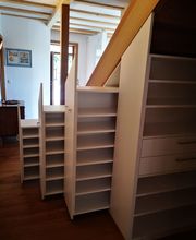 Treppenschrank