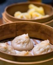 HONGXI  TAPAS Zurich Bild 9