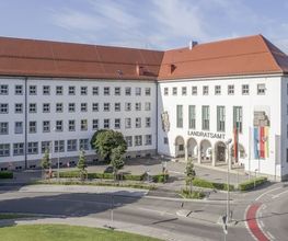 Landratsamt Augsburg Bild 1