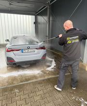 GLANZ Performance bietet professionelle Auto-Außenreinigung in Paderborn und Ostwestfalen-Lippe. Gründliche Vorwäsche, schonende Handreinigung und moderne Pflegemethoden sorgen für strahlenden Glanz und optimalen Lackschutz.