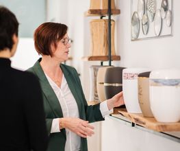 Bestattungsinstitut_Sindelfingen_AMaertin_Trauerberatung_Silke_Wagner_3423_16zu9.jpg