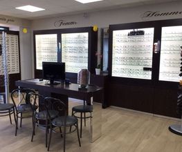 Monville Opticien image 9
