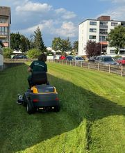 Stiga Park 500WX beim Rasenmähen
