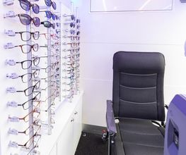 Opticien Mobile COMPIEGNE Optical Center image 8