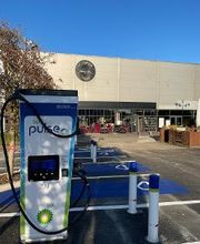 bp pulse Charging Station image 2