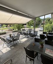 Restaurant Leue Scherz - Unter den Linden
Aussenansicht Sommerterrasse