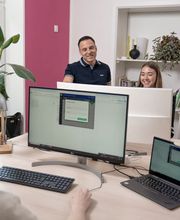 Online-Marketing für KMU - Upscaled Media macht digitale Kundengewinnung für kleine und mittlere Unternehmen planbar, messbar und automatisiert erfolgreich.