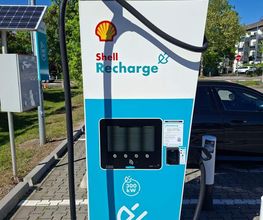 Shell Recharge Charging Station Bild 1