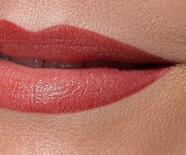 MICROPIGMENTACION-LABIOS-ACUARELA-LIPS-ERRENTERIA.jpg