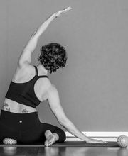 Yoga & Pilateszentrale, Caroline Gumbiller Bild 13
