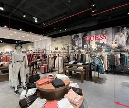 GUESS imagen 3