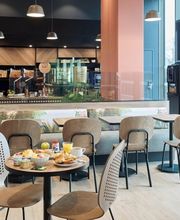 B&B HOTEL Versailles Rocquencourt image 4