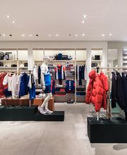 Lacoste Thiais Belle Epine image 6