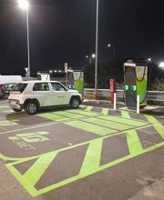 IPLANET Ricarica in sicurezza in modalità ultra fast per tutti i veicoli elettrici.