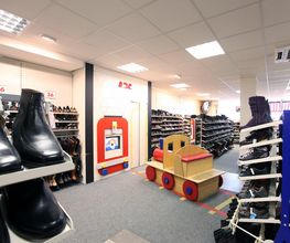 SCHUH OKAY Bild 3
