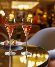 Flute of rose at Il Salotto