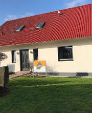 Lassen Sie sich an unserem Hauptstandort Schlüchtern individuell zum Thema Fertighaus beraten und besichtigen Sie unser Musterhaus.